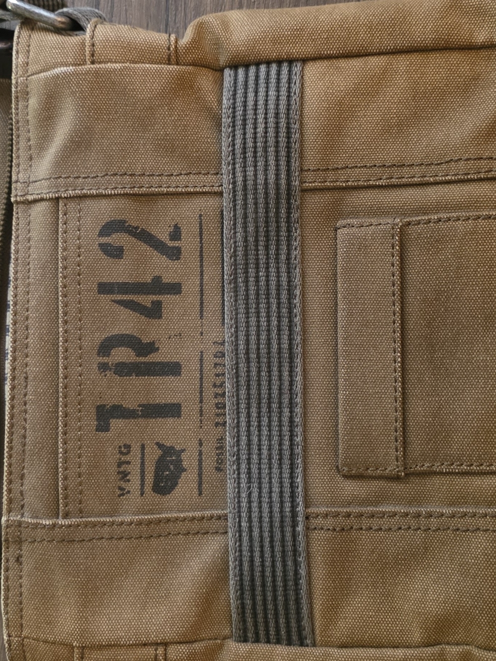 VNTG Fossil Tan Canvas Messenger Bag with Brown Leather Accents - Picture 2 of 12